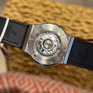 Đồng Hồ Hublot Classic Fusion Diamonds Pavé Đính Full Kim Cương Moissanite Hong Kong 42mm 4 Dong Ho Hublot Classic Fusion Diamonds Pave Dinh Full Kim Cuong Moissanite Hong Kong 42mm 3