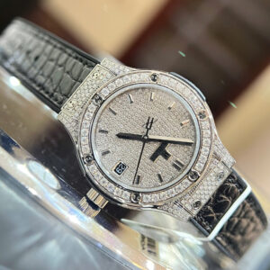 Đồng Hồ Hublot Classic Fusion Diamonds Pavé Đính Full Kim Cương Moissanite Máy Pin 33mm 1 Đồng Hồ Hublot Classic Fusion Diamonds Pavé Đính Full Kim Cương Moissanite Máy Pin 33mm (5)