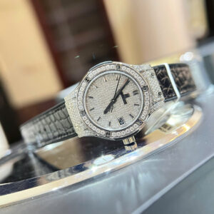 Đồng Hồ Hublot Classic Fusion Diamonds Pavé Đính Full Kim Cương Moissanite Máy Pin 33mm 2 Đồng Hồ Hublot Classic Fusion Diamonds Pavé Đính Full Kim Cương Moissanite Máy Pin 33mm (5)