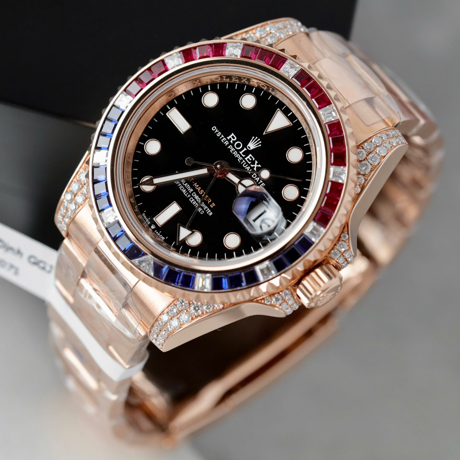 ĐỒNG HỒ ROLEX GMT-MASTER II 126755 SARU BỌC VÀNG ĐỘ KIM CƯƠNG MOISSANITE 41MM (5) ĐỒNG HỒ ROLEX GMT-MASTER II 126755 SARU BỌC VÀNG ĐỘ KIM CƯƠNG MOISSANITE 41MM (1)