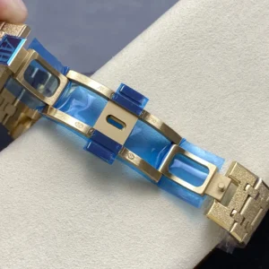 ĐỒNG HỒ AUDEMARS PIGUET ROYAL OAK 26240 REPLICA 11 FROSTED GOLD MẶT SỐ VÀNG ĐEN APS FACTORY 41MM 10 DONG HO AUDEMARS PIGUET ROYAL OAK 26240 REPLICA 11 FROSTED GOLD MAT SO VANG DEN APS FACTORY 41MM 1