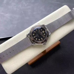 OMEGA SEAMASTER JAMES BOND 007 NO TIME TO DIE LUXURY REPLICA WATCHES TITANIUM VS FACTORY 42MM 11 DONG HO OMEGA SEAMASTER JAMES BOND 007 NO TIME TO DIE CHE TAC CAO CAP TITANIUM VS FACTORY 42MM 1