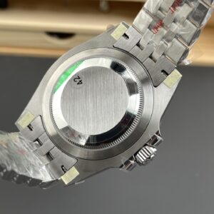 ROLEX GMT-MASTER II 126720GRNR BRUCE WAYNE IMITATION WATCHES JUBILEE STRAP GREY AND BLACK BEZEL VS FACTORY 40MM 6 ROLEX GMT MASTER II BRUCE WAYNE REPLICA WATCHES VS FACTORY 40MM 4