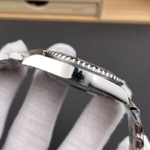 ROLEX GMT-MASTER II 126720GRNR BRUCE WAYNE IMITATION WATCHES JUBILEE STRAP GREY AND BLACK BEZEL VS FACTORY 40MM 5 ROLEX GMT MASTER II BRUCE WAYNE REPLICA WATCHES VS FACTORY 40MM 5