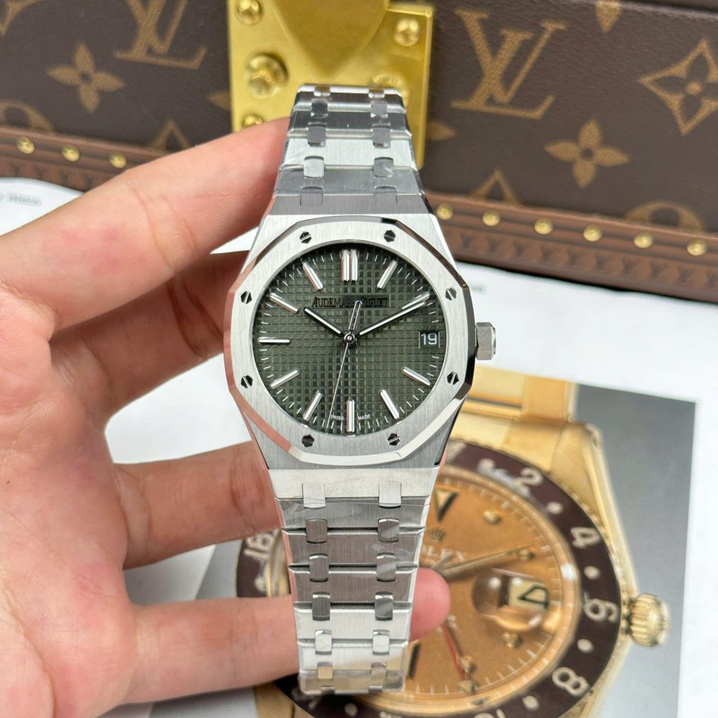 Top 10 Best Replica Watches to Buy in 2026 (Expert Picks) 5 Top 10 Best Replica Watches to Buy in 2026 (Expert Picks) (1)
